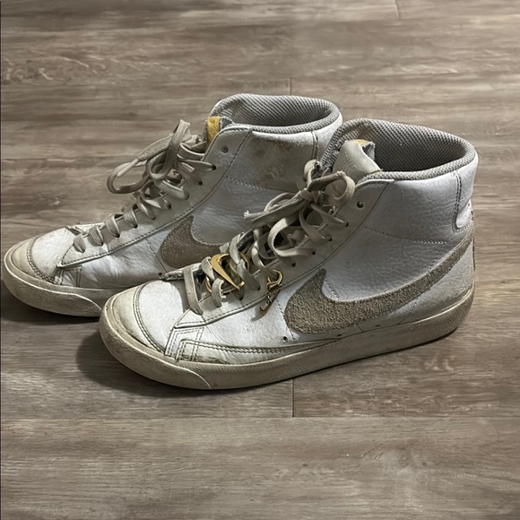 Nike Women's Gray High-Top Sneakers - Picture 2 of 3